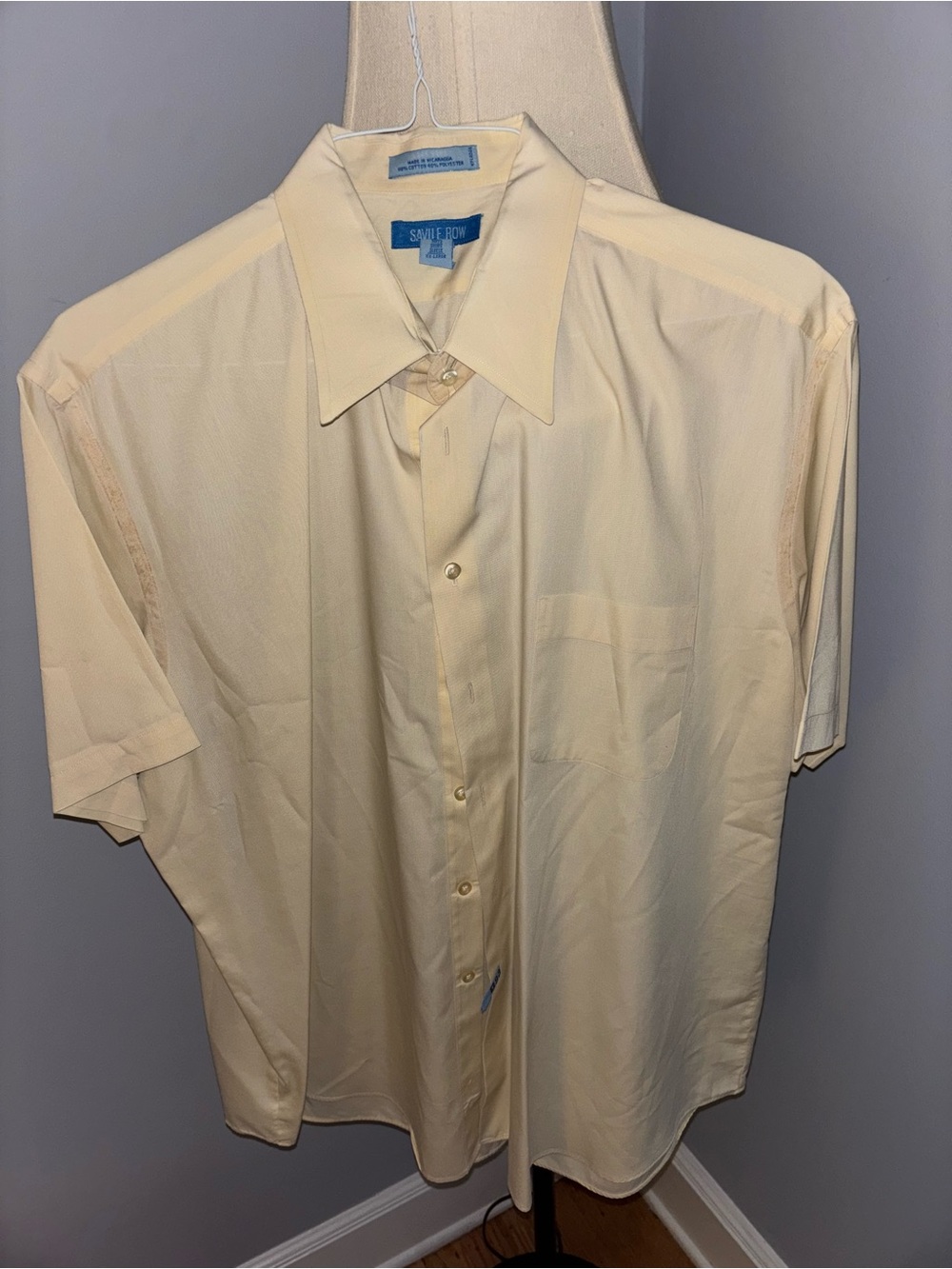 Short-Sleeve Button-Down Shirt in Pale Cream/Yellow